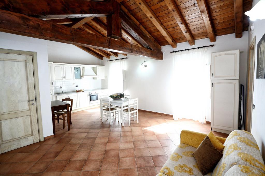 Agriturismo Creta Rossa Torre di Ruggiero Eksteriør billede