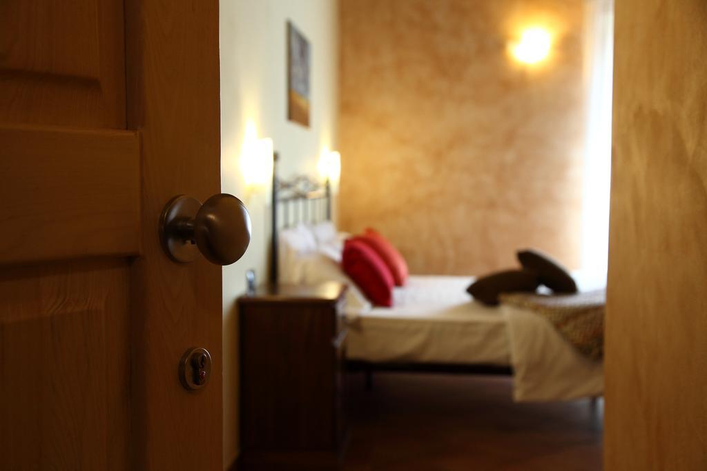 Agriturismo Creta Rossa Torre di Ruggiero Eksteriør billede